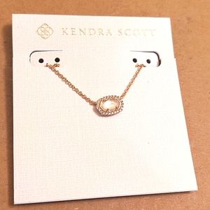 NEW Kendra Scott Chelsea Necklace in Rose Gold Ivory Mother-of-Pearl